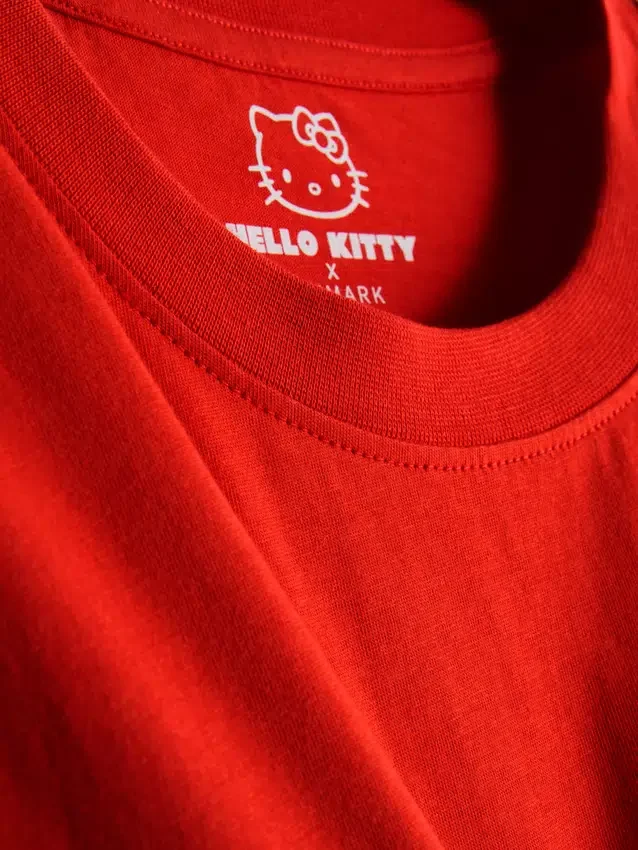 Hello Kitty -puuvillainen rento mansikka-T-paita