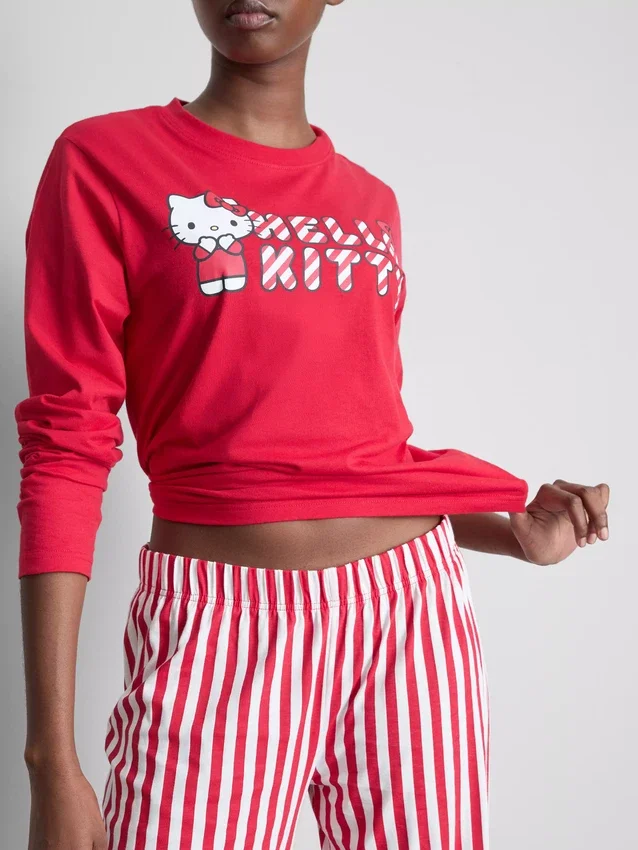 Hello Kitty -raidallinen pyjamasetti