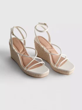 Hihnalliset espadrillat kiilakorkoisina
