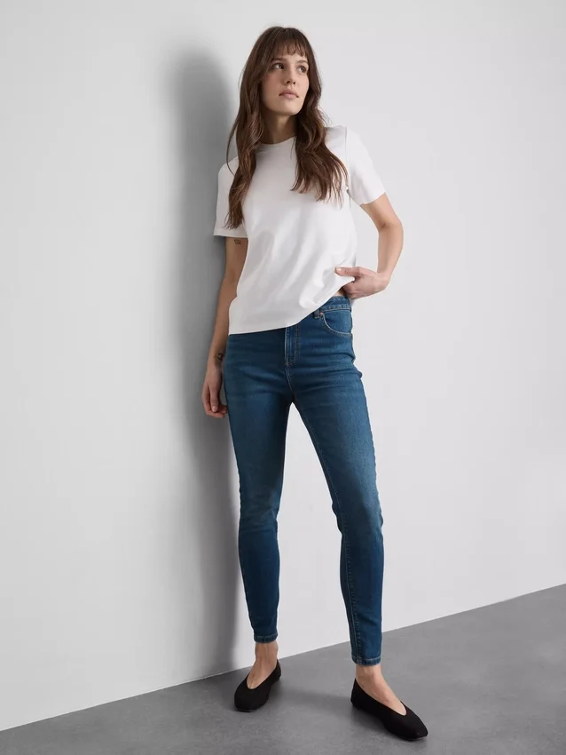 Huippulaadukkaat korkeavyötäröiset skinny-farkut