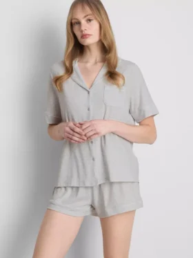 Jersey-poikaystävän tyyliset lyhyet pyjamasetit