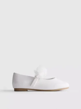 Juhlavat ballerinat kengät