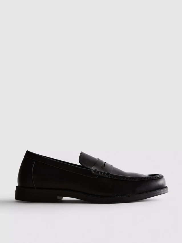 Juhlavat loaferit