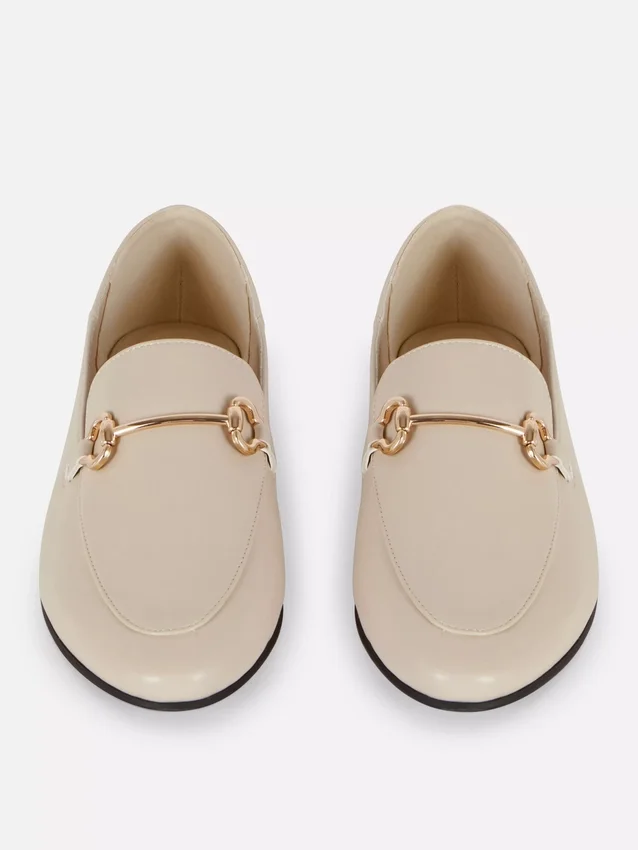 Juhlavat loaferit