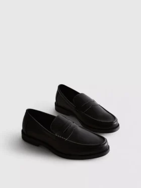 Juhlavat loaferit