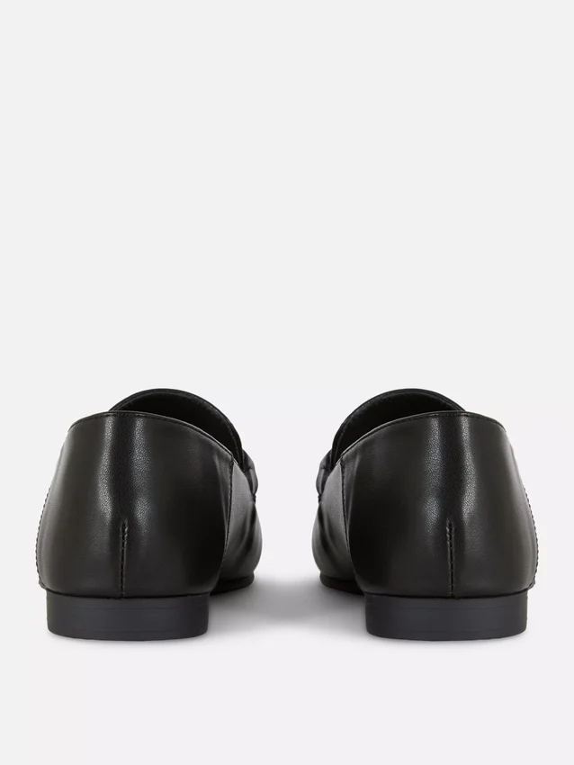 Juhlavat loaferit