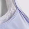 Kaksikerroksinen urheilullinen crop-toppi