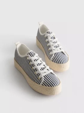 Kangas- ja juuttipohjaiset flatform-tennarit