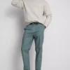 Kapeat chino-housut