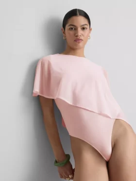 Kapemallinen bodysuit