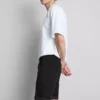 Keskikorkeat, kapeat denimshortsit