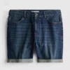 Keskikorkeat, kapeat denimshortsit