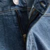 Keskikorkeat, kapeat denimshortsit