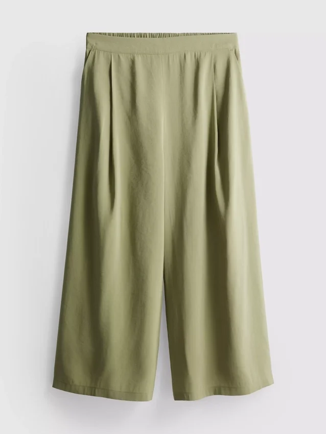 Keskikorkeat, leveälahkeiset culotte-housut
