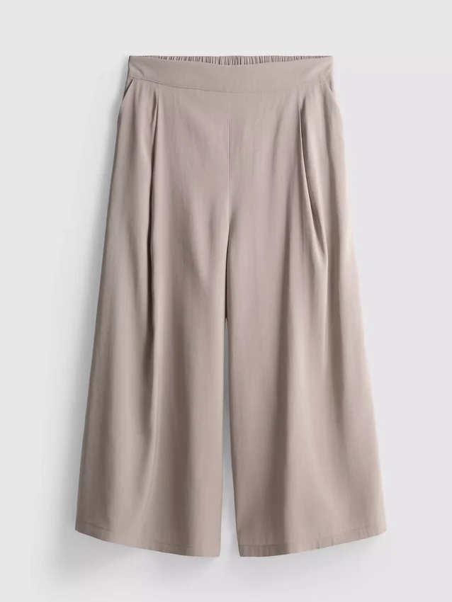 Keskikorkeat, leveälahkeiset culotte-housut