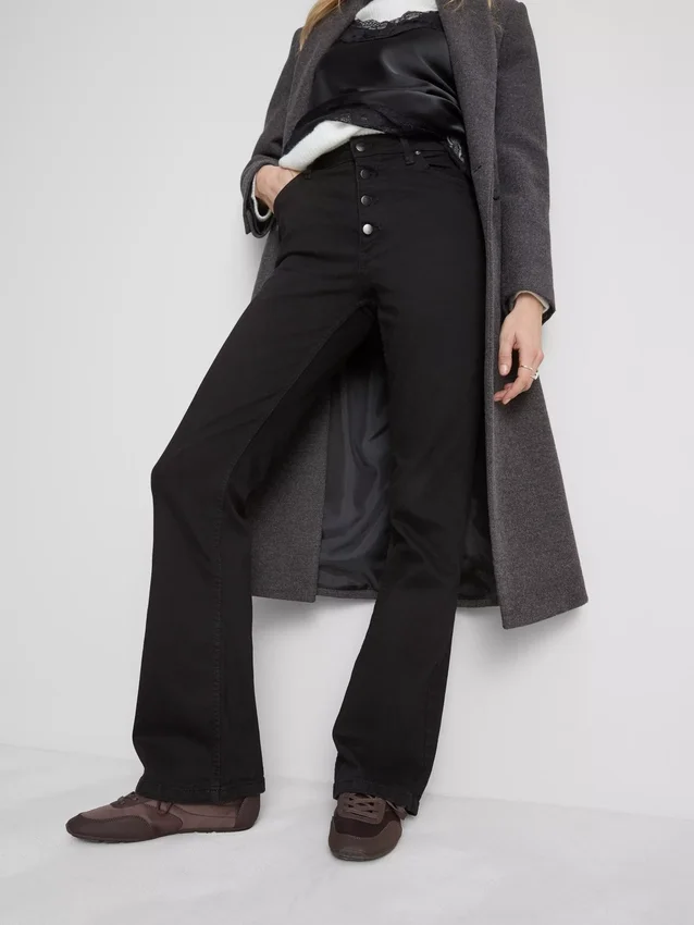 Keskikorkeat puuvillaiset bootcut-farkut