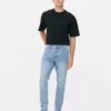 Keskikorkeat skinny-farkut