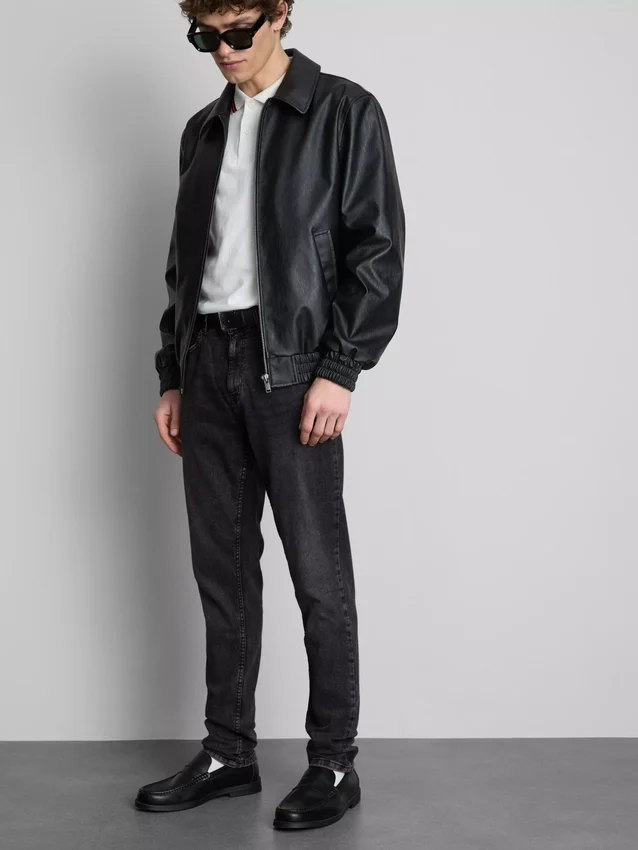 Keskikorkeat skinny-farkut