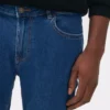 Keskikorkeat skinny-farkut