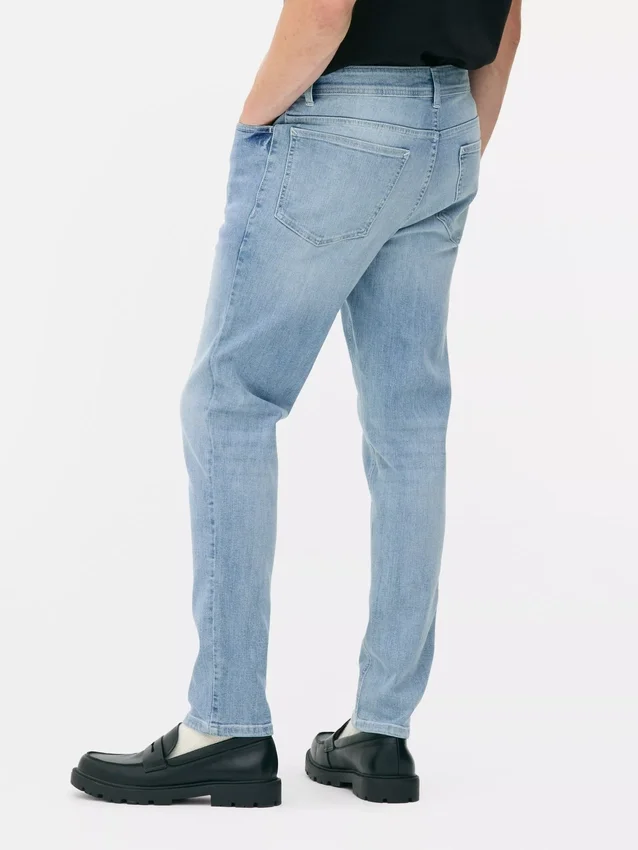 Keskikorkeat skinny-farkut