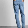 Keskikorkeat skinny-farkut