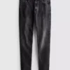 Keskikorkeat skinny-farkut