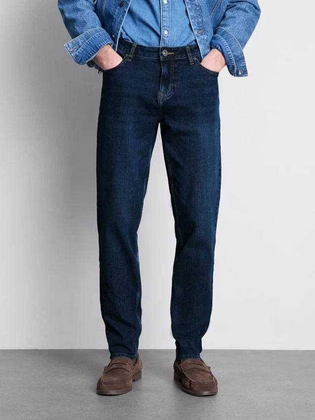 Keskikorkeat slim fit -farkut