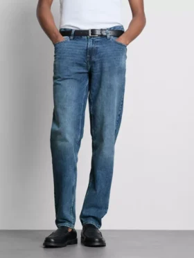 Keskikorkeat slim fit -farkut