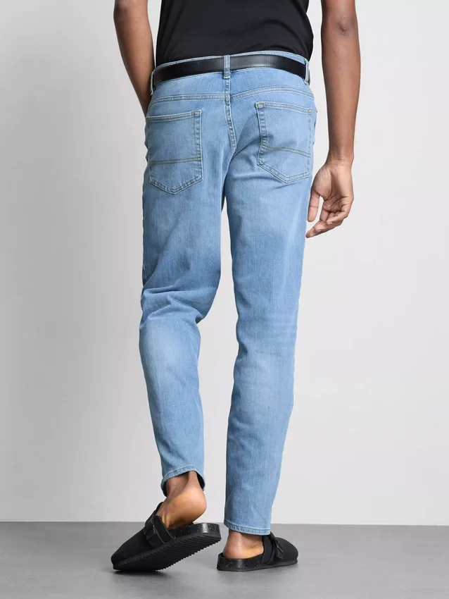 Keskikorkeat slim fit -farkut