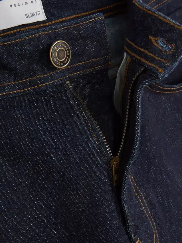Keskikorkeat slim fit -farkut