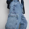 Keskikorkeat, väljät cargo-farkut