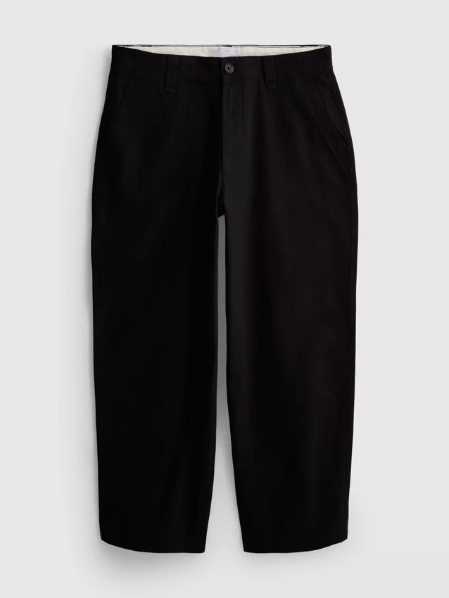 Keskikorkeat, väljät chino-housut