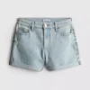 Keskikorkeat, ylös käännettävät denimshortsit