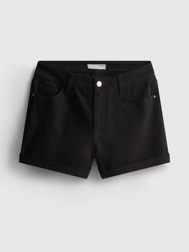 Keskikorkeat, ylös käännettävät denimshortsit