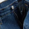 Keskikorkeat, ylös käännettävät denimshortsit