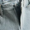 Keskikorkeat, ylös käännettävät denimshortsit
