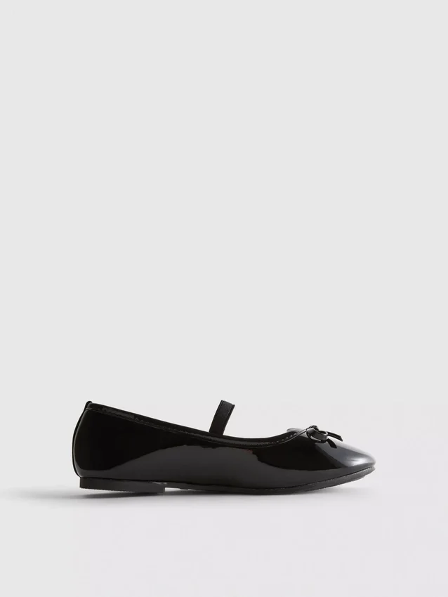 Kiiltävät ballerinat