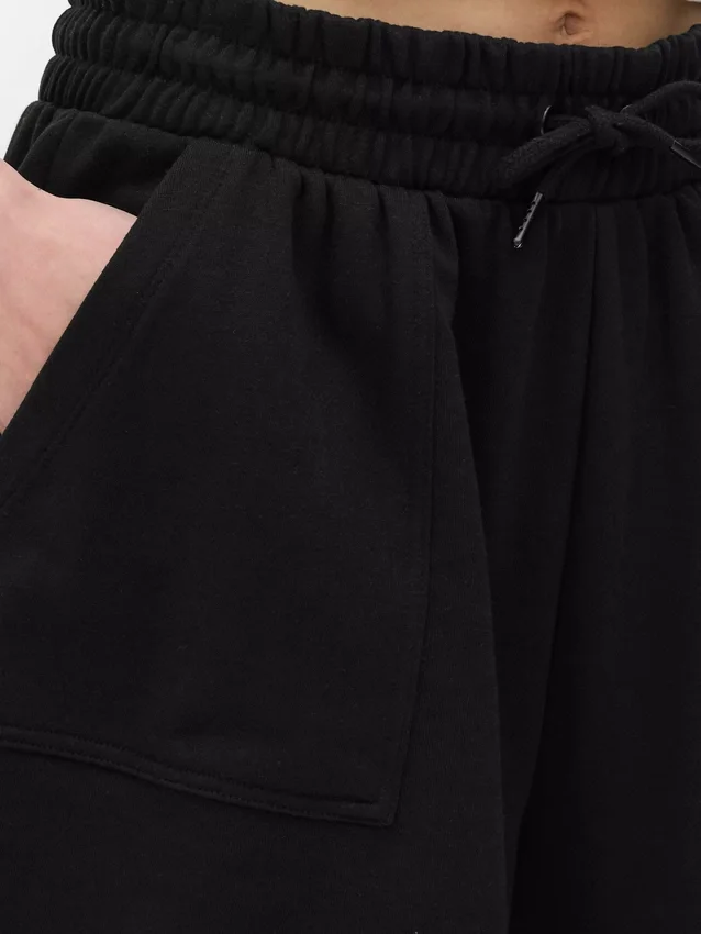 Kiristysnauhalliset jersey-shortsit