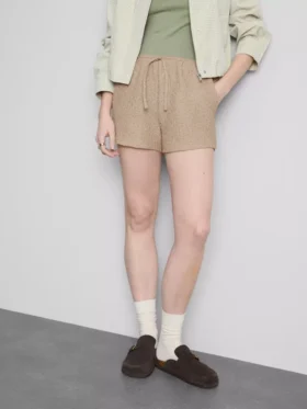 Kiristysnauhalliset ryppyiset shortsit