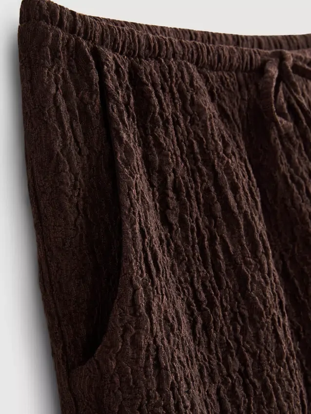 Kiristysnauhalliset ryppyiset shortsit