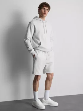 Kiristysnauhalliset shortsit