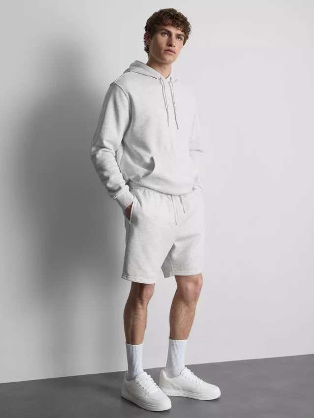 Kiristysnauhalliset shortsit
