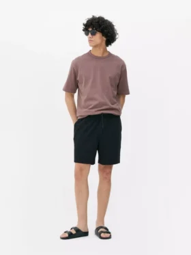 Kiristysnauhalliset shortsit
