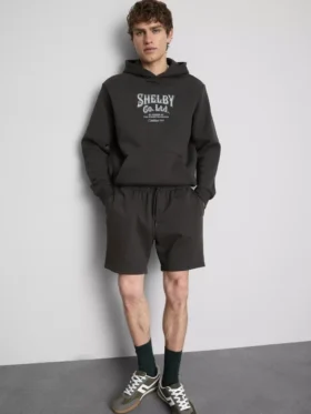 Kiristysnauhalliset shortsit