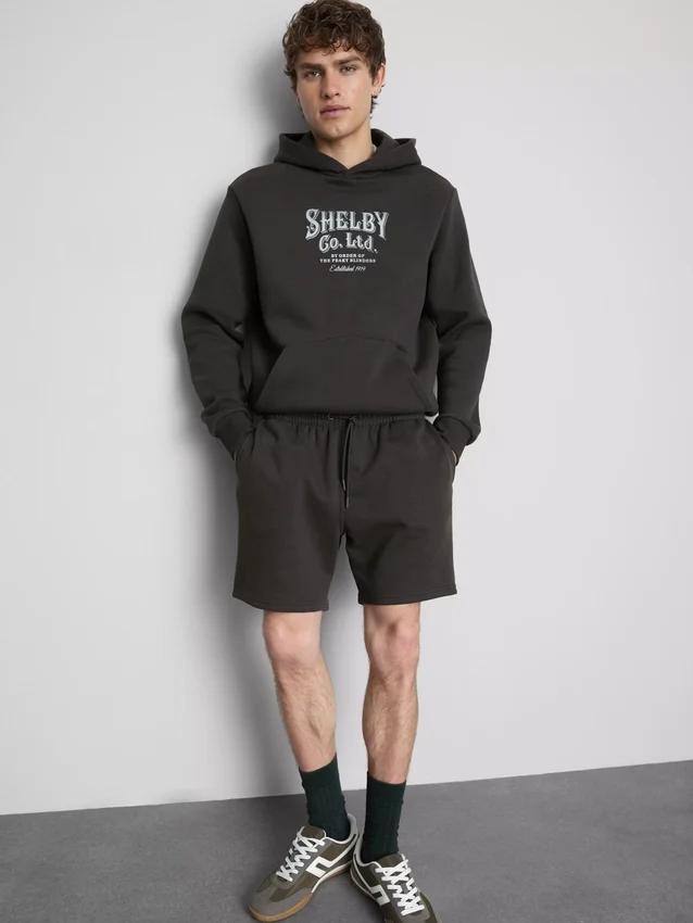 Kiristysnauhalliset shortsit