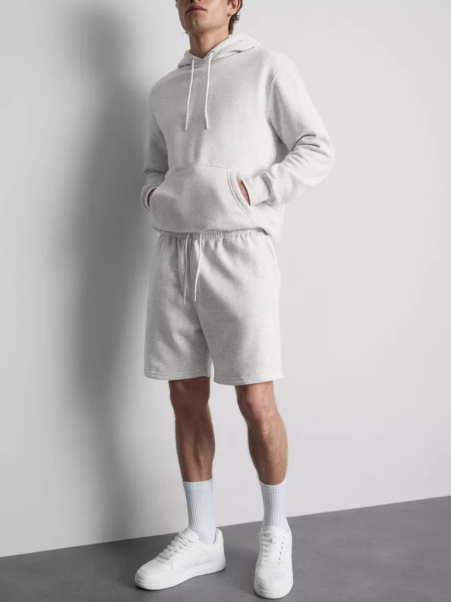 Kiristysnauhalliset shortsit