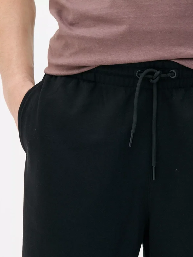 Kiristysnauhalliset shortsit