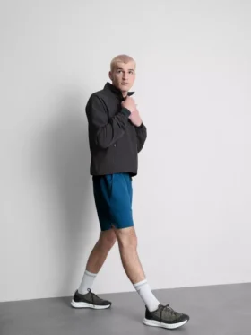 Kiristysnauhalliset urheilushortsit