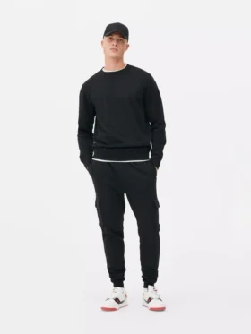 Klassinen collegepaita