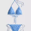 Kolmiomainen, sivuilta solmittava bikinisetti